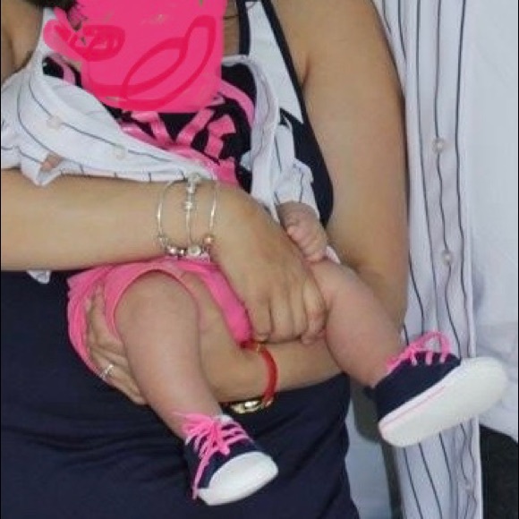 Yankees baby onesie - Picture 2 of 5